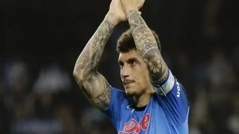 “冬歇期转会疑云散？奥西利奥强调：阵容稳固，无需急迫引援！”